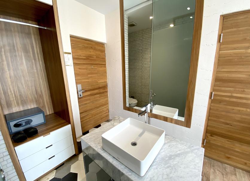 Bathroom Photo