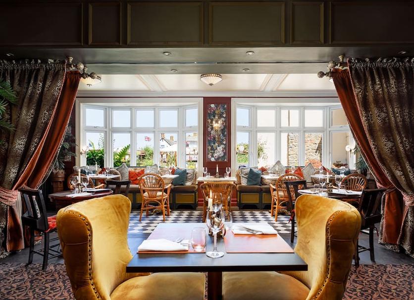 Restaurant Photo