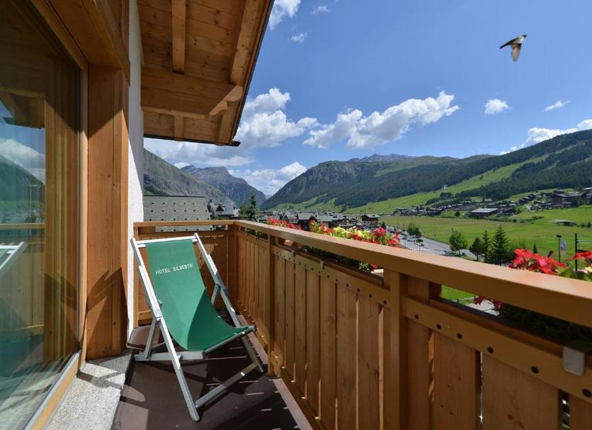 Balcony Photo