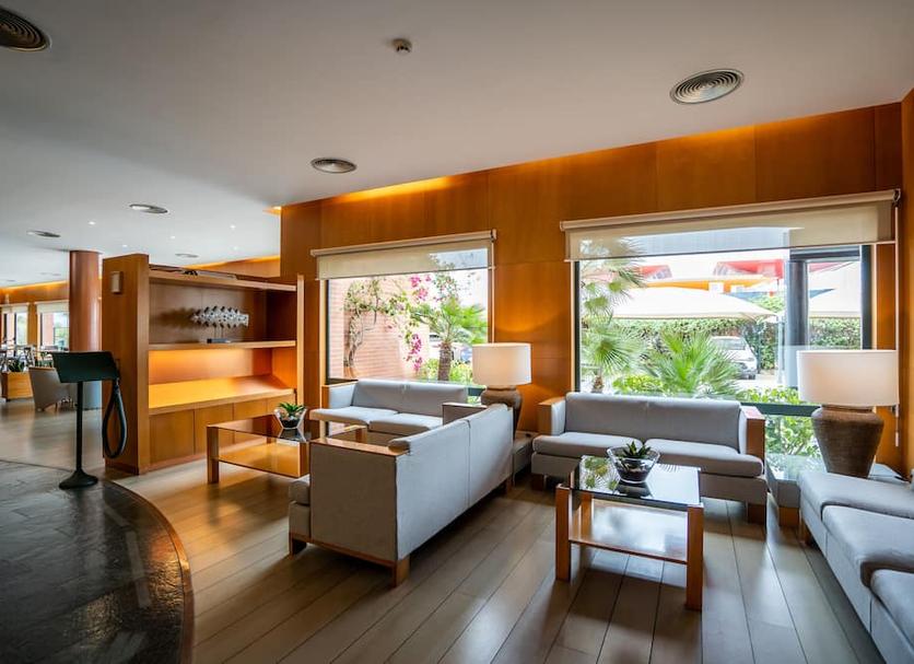 Lounge Photo