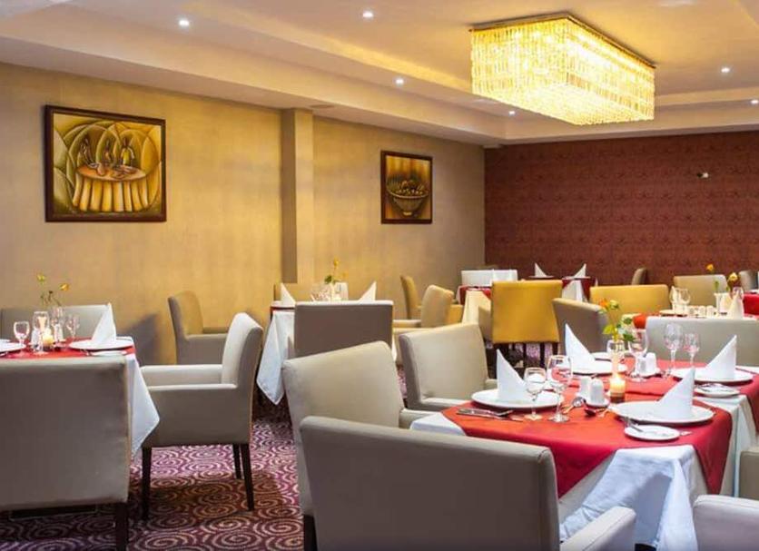 Restaurant Photo