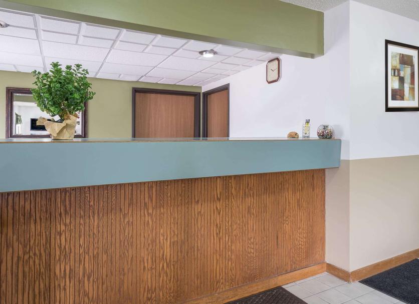 Front desk Photo