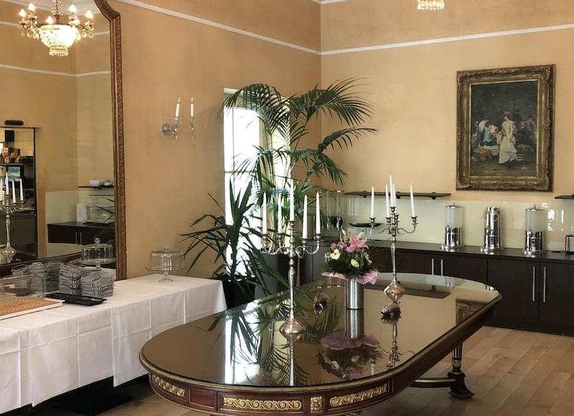 Dining room Photo