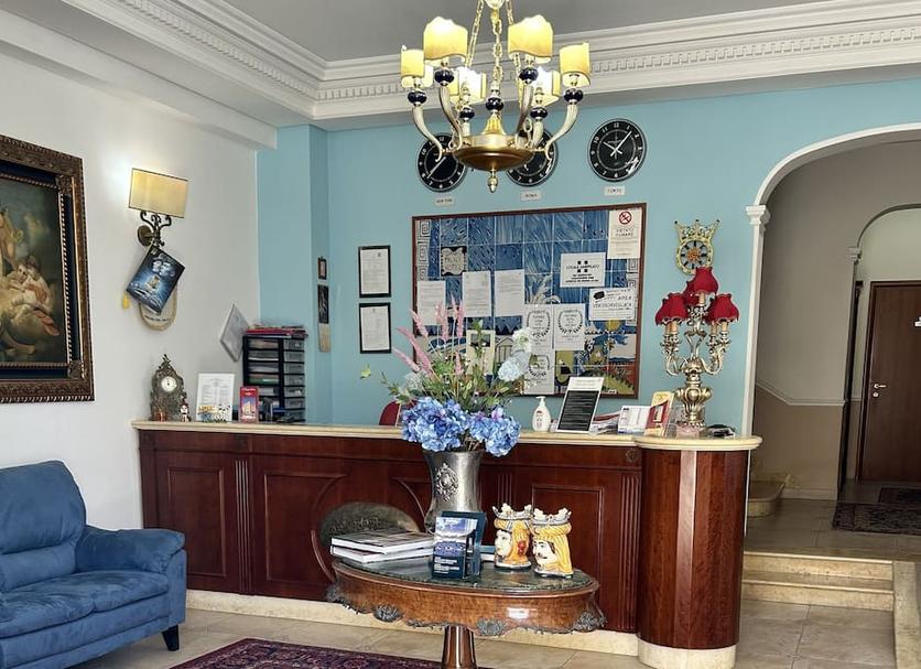 Front desk Photo