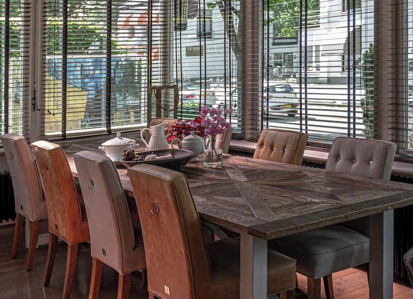 Dining room Photo