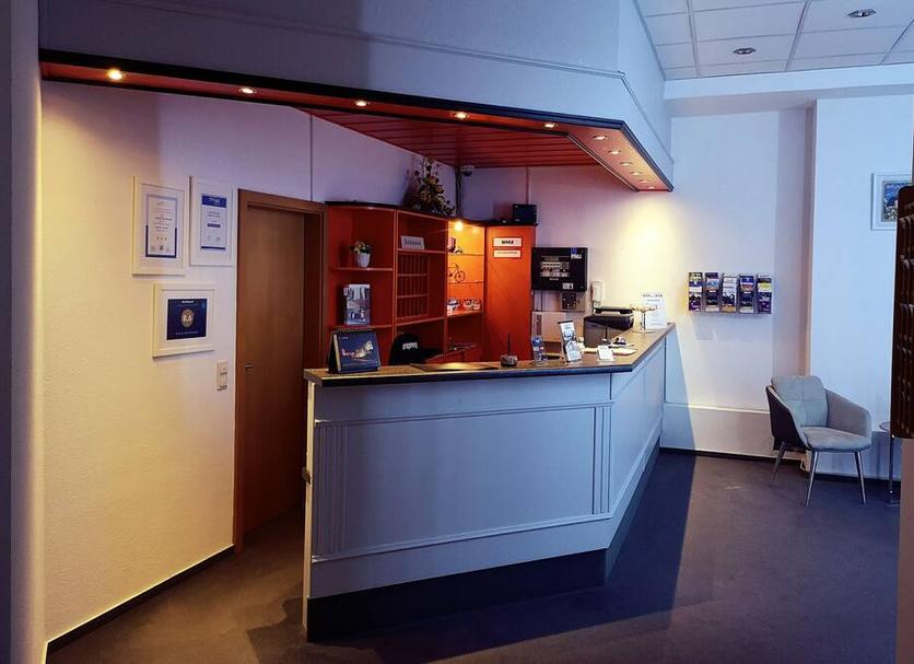 Front desk Photo