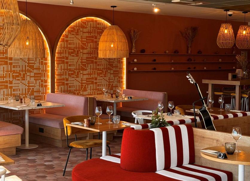 Restaurant Photo