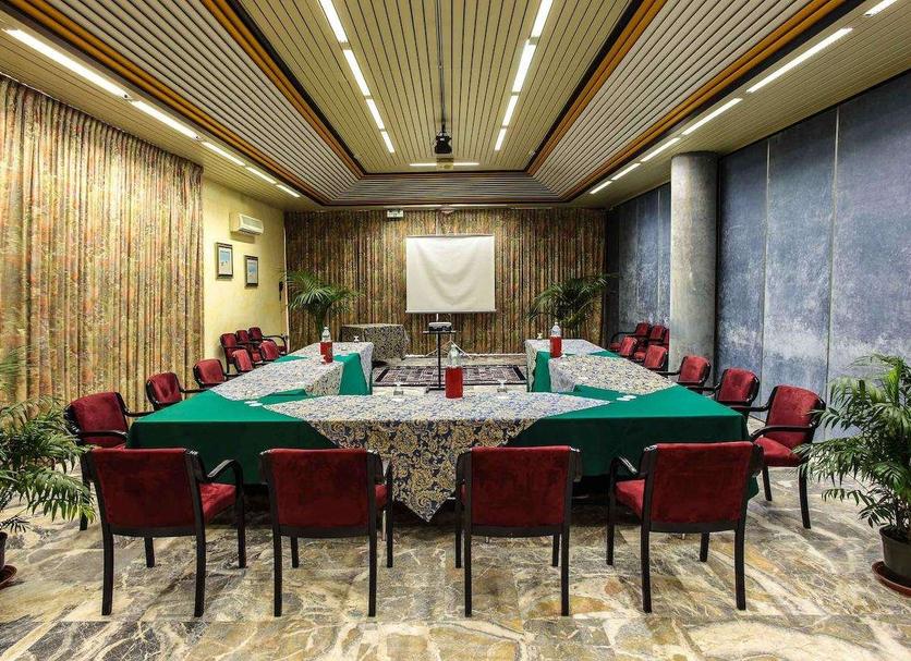 Conference room Photo