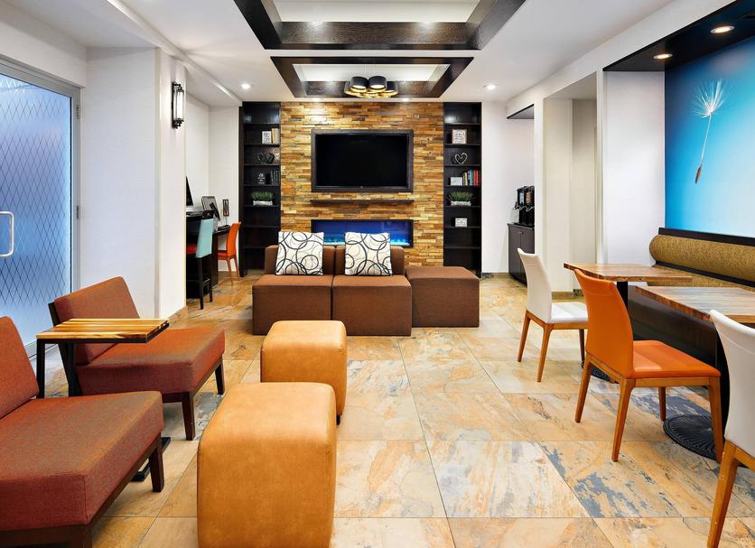 Lounge Photo