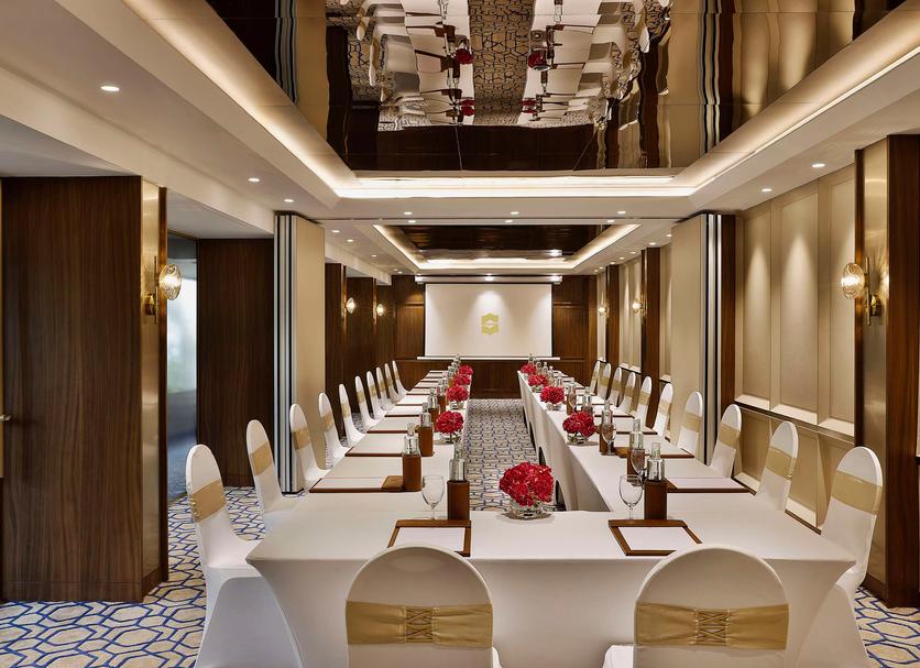 Delhi's Urban Oasis: Exceptional Reasons to Choose Shangri-La New Delhi 1 Shangri-La Eros New Delhi ₹ 9,902. New Delhi Hotel Deals & Reviews - KAYAK