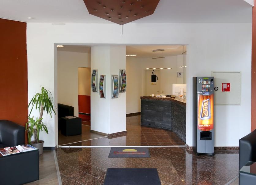 Front desk Photo