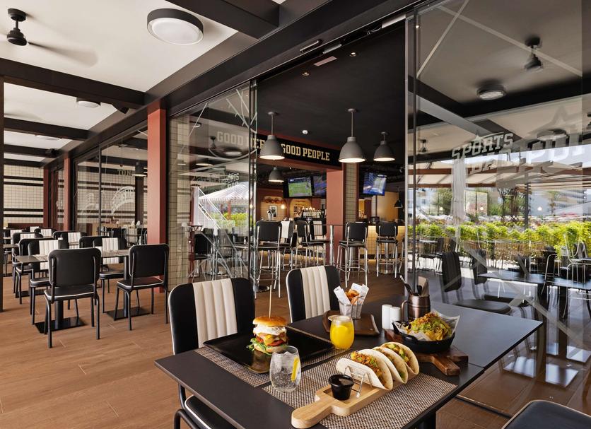 Restaurant Photo