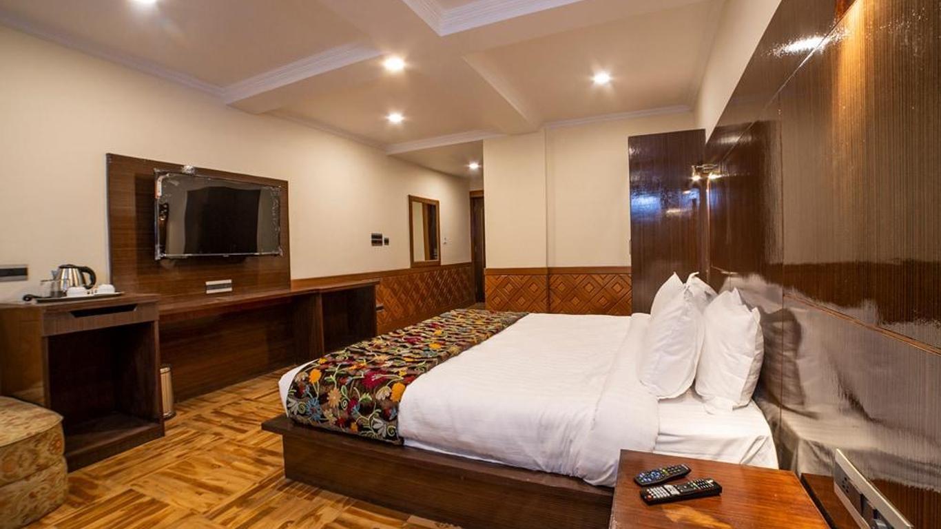 Hotel Opera Inn, Srinagar