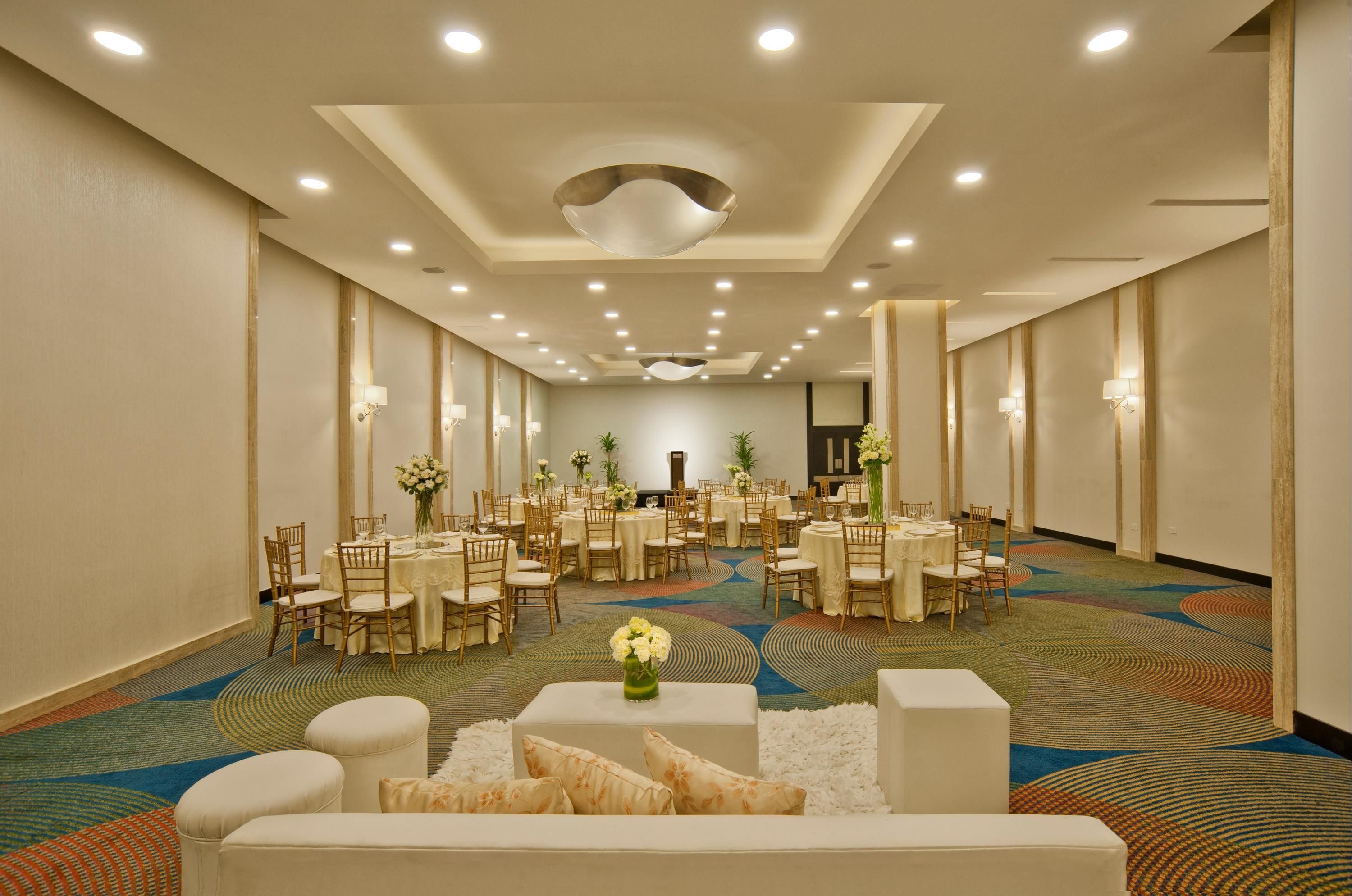 Banquet hall