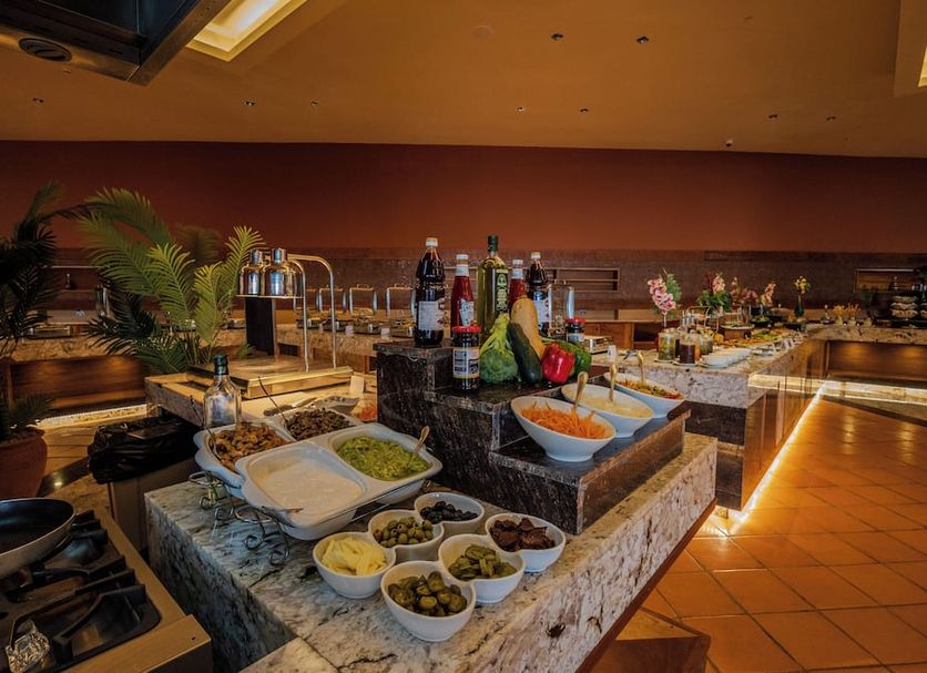 Buffet Photo