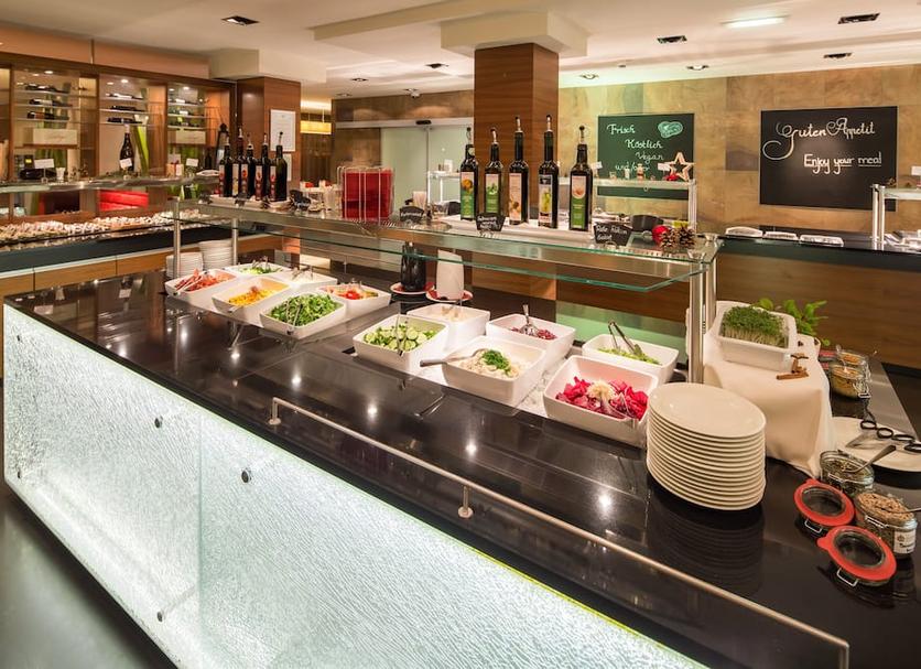 Buffet Photo