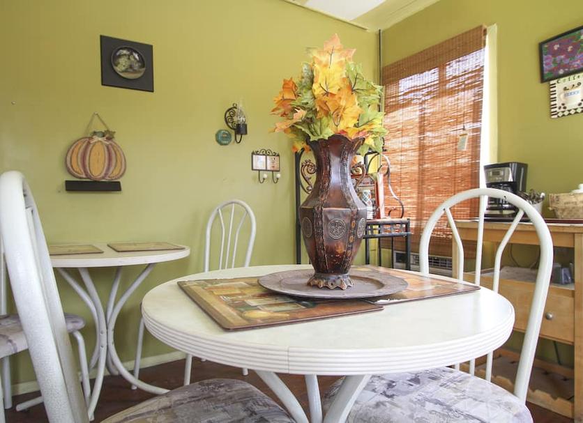 Dining room Photo