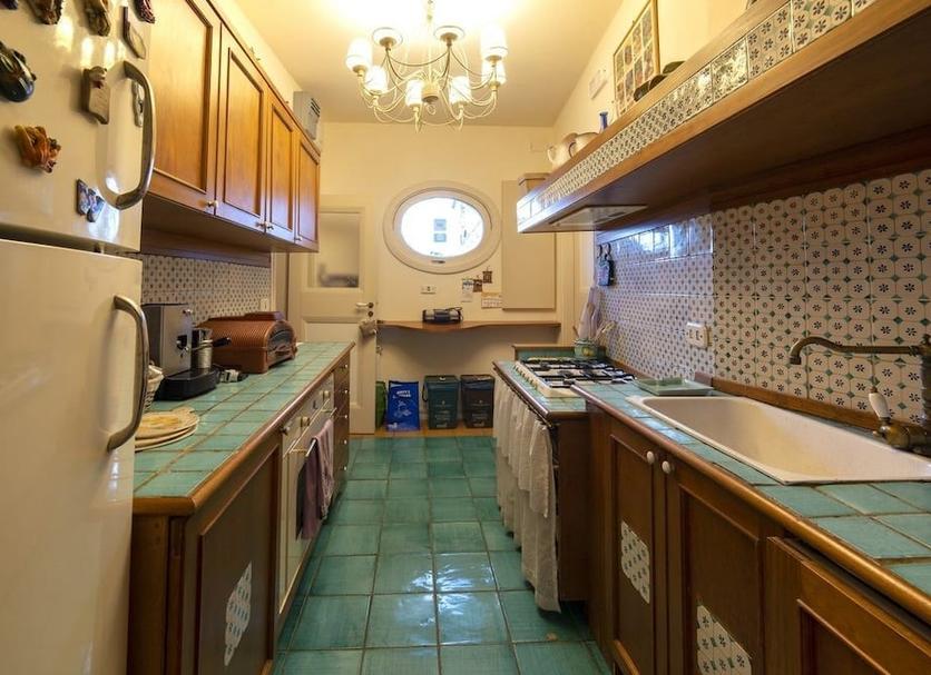Kitchen Photo