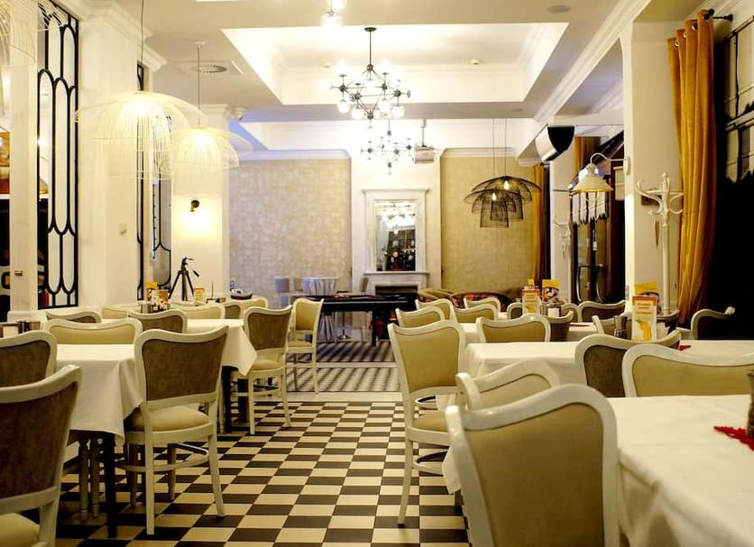 Restaurant Photo