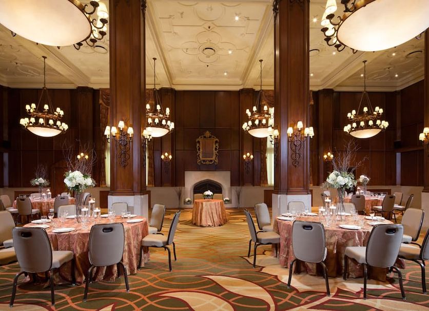 Banquet hall Photo