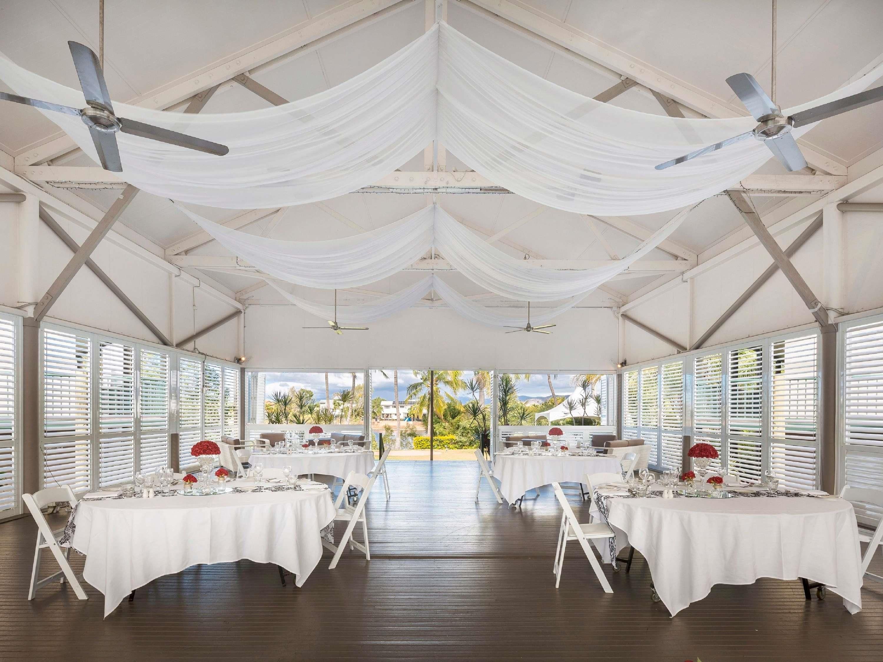 Banquet hall