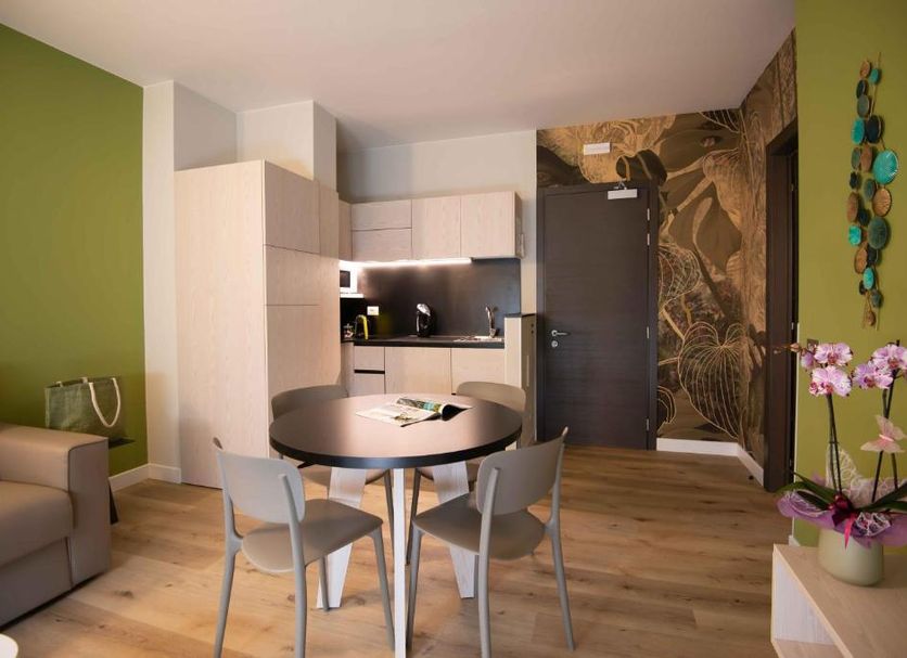 Dining room Photo