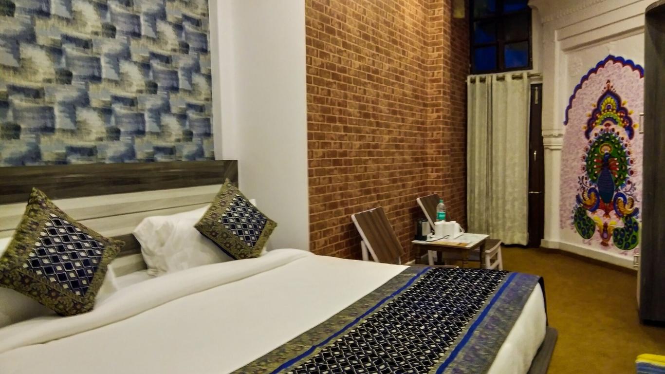 Dwivedi Hotels Hotel Elena
