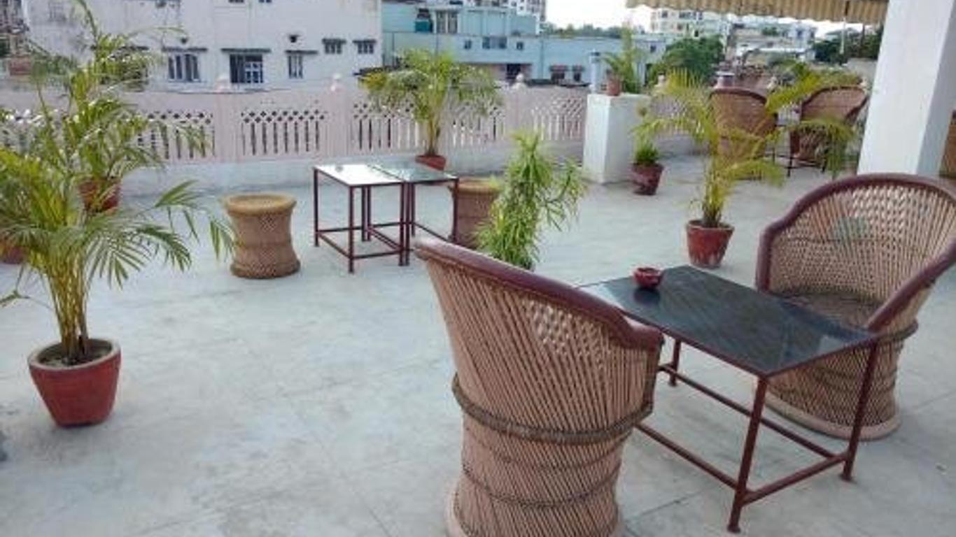 Madhav Guest House