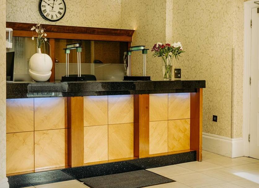 Front desk Photo