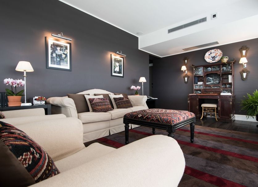 Lounge Photo