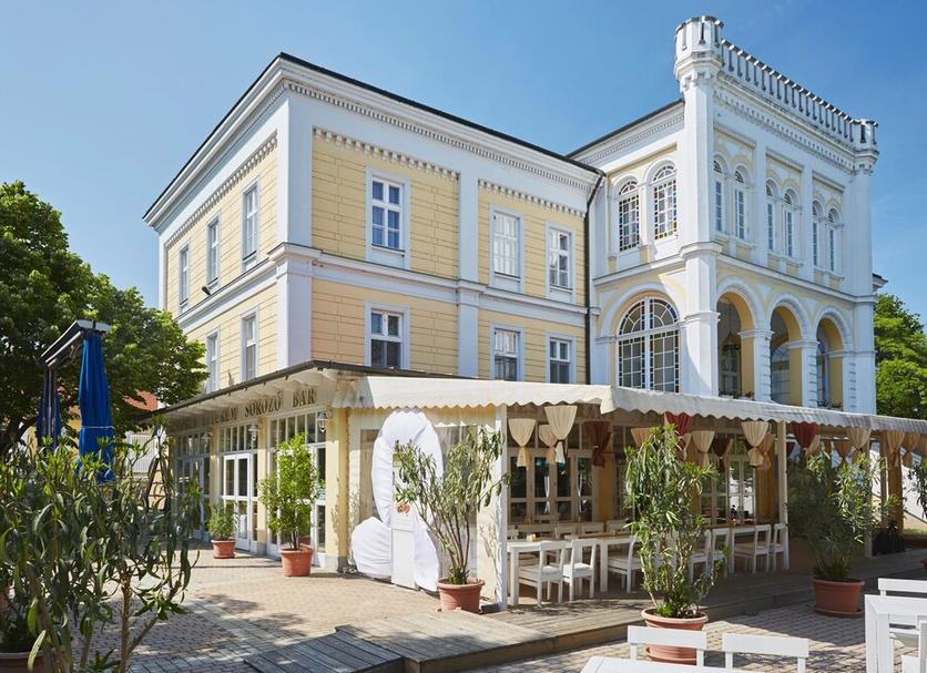 Building Photo