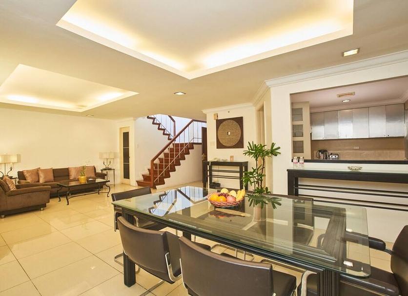 Dining room Photo