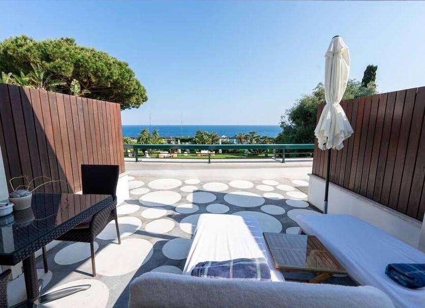 Balcony Photo