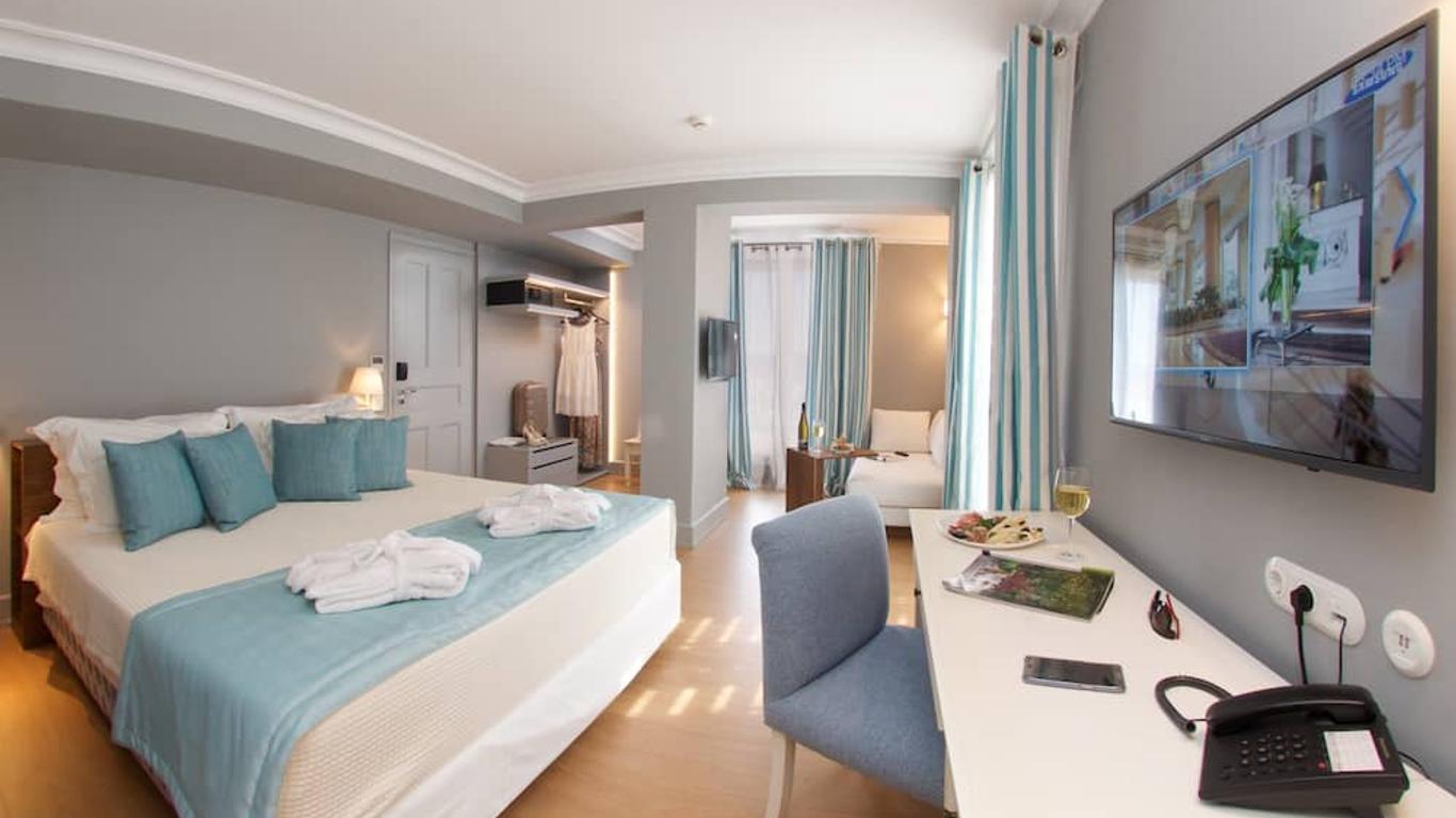 Aenos Hotel