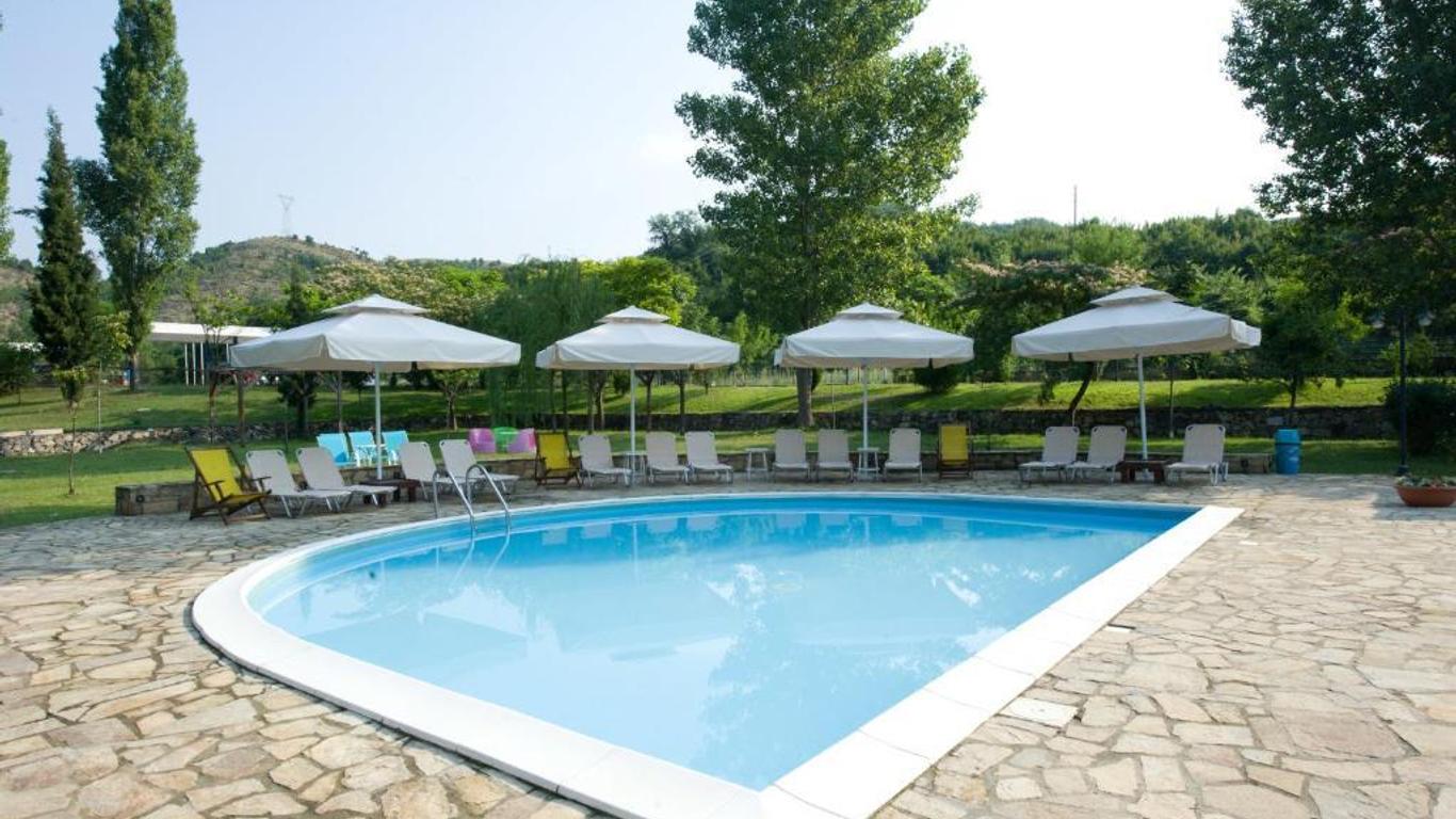 Agriani Hotel