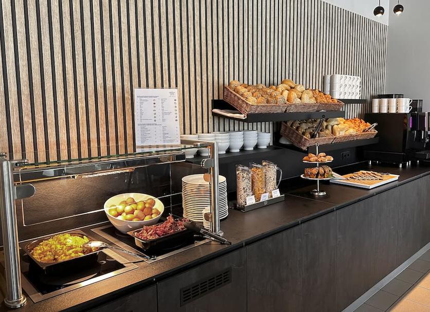 Buffet Photo