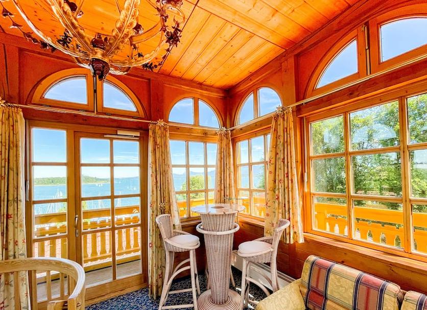 Dining room Photo