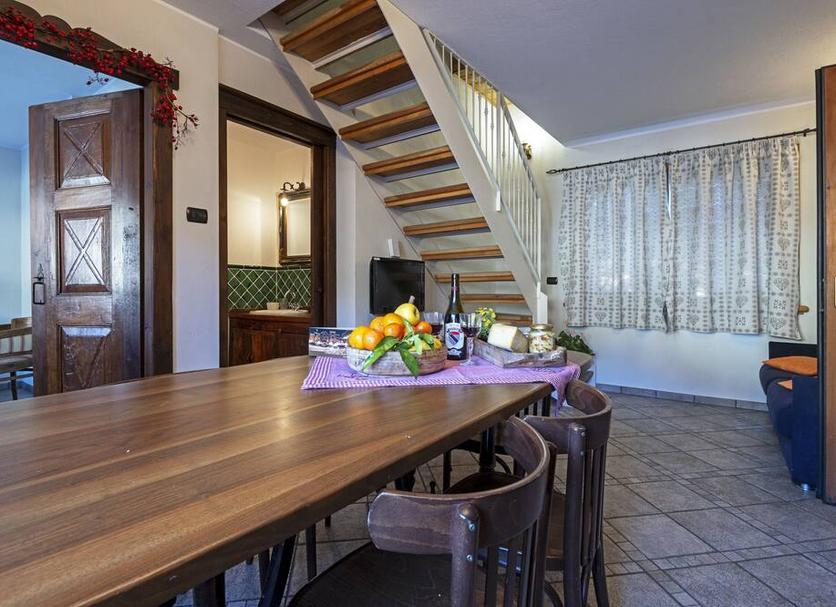 Dining room Photo