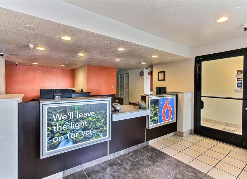 Front desk Photo
