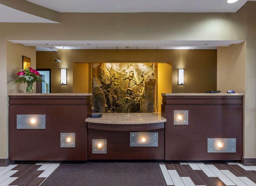 Front desk Photo
