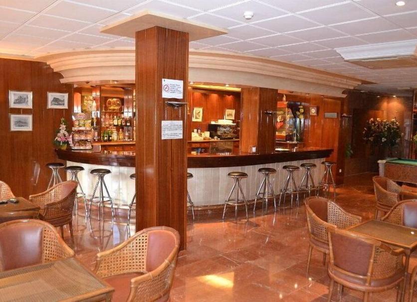 Bar Photo