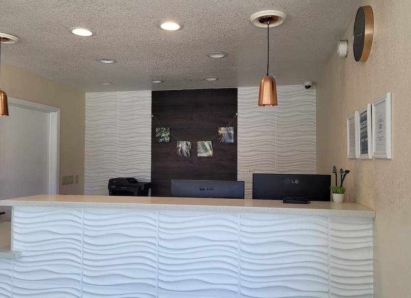 Front desk Photo