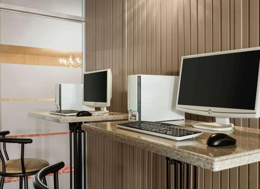 Business centre Photo