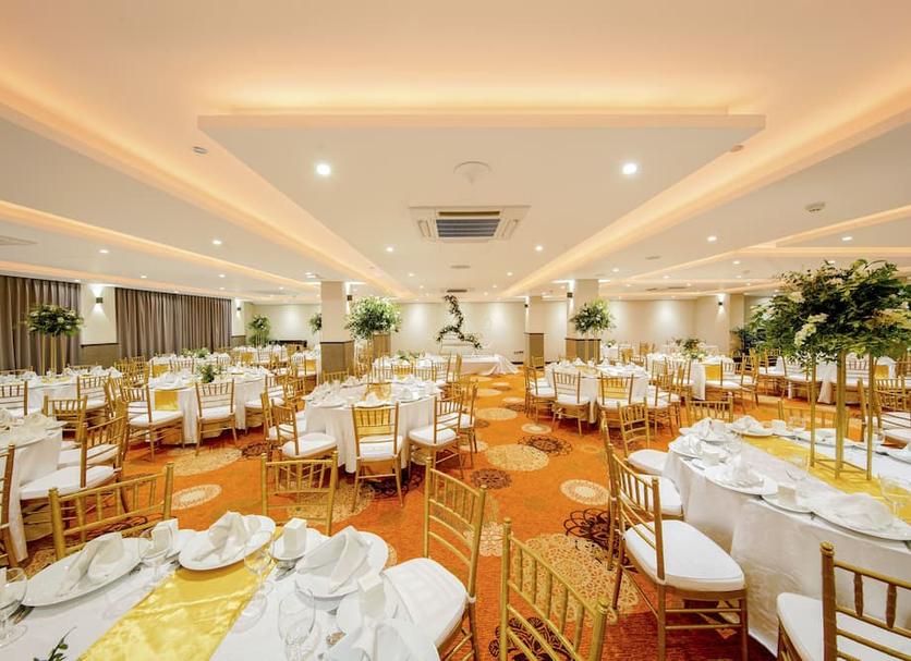 Banquet hall Photo