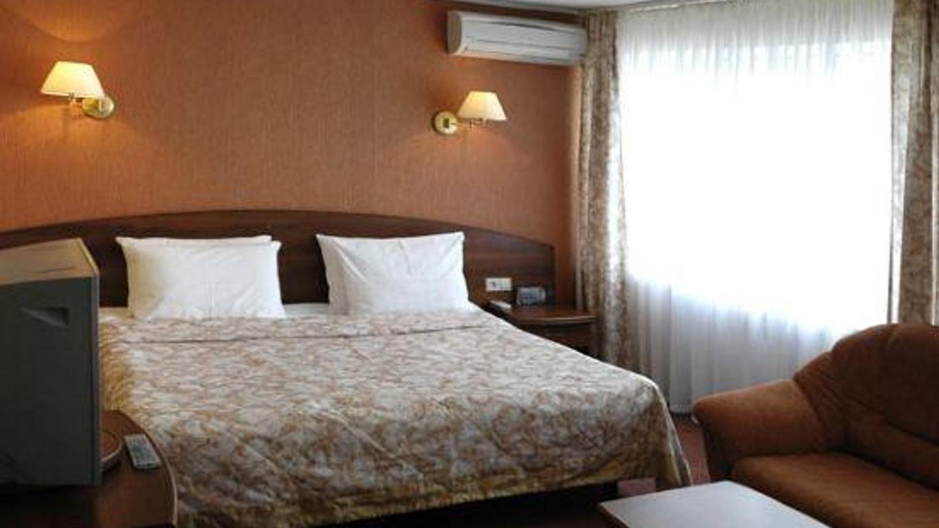 Lovech Hotel
