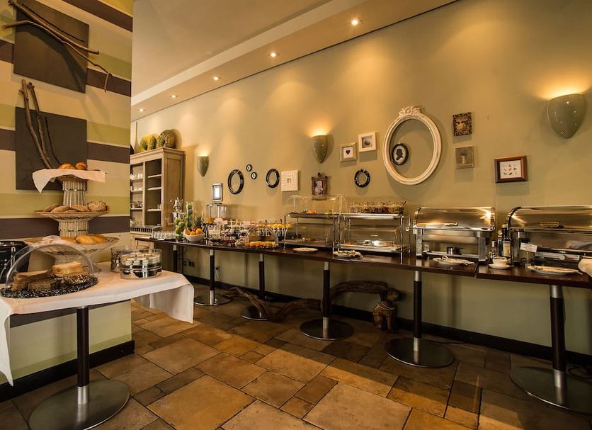 Buffet Photo
