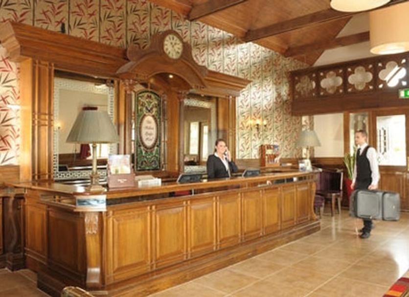 Front desk Photo