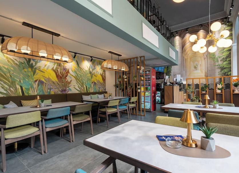 Restaurant Photo
