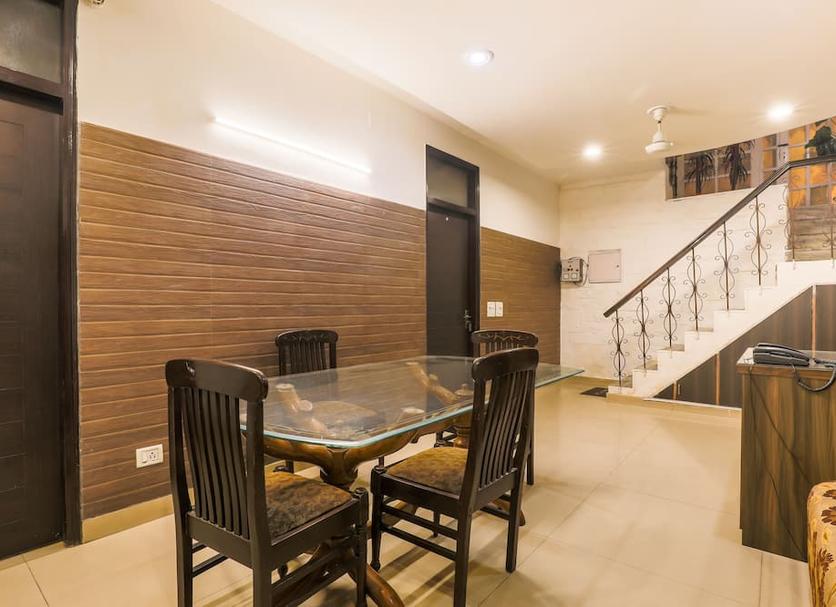 Dining room Photo