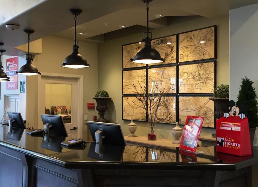 Front desk Photo